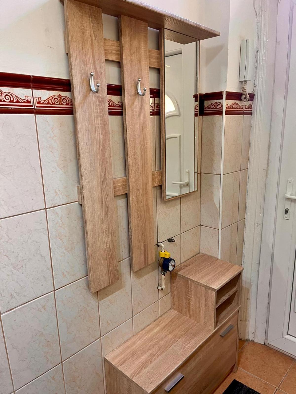 Kalvaria With Balcony, Free Parking And Ac Budapest Exterior foto
